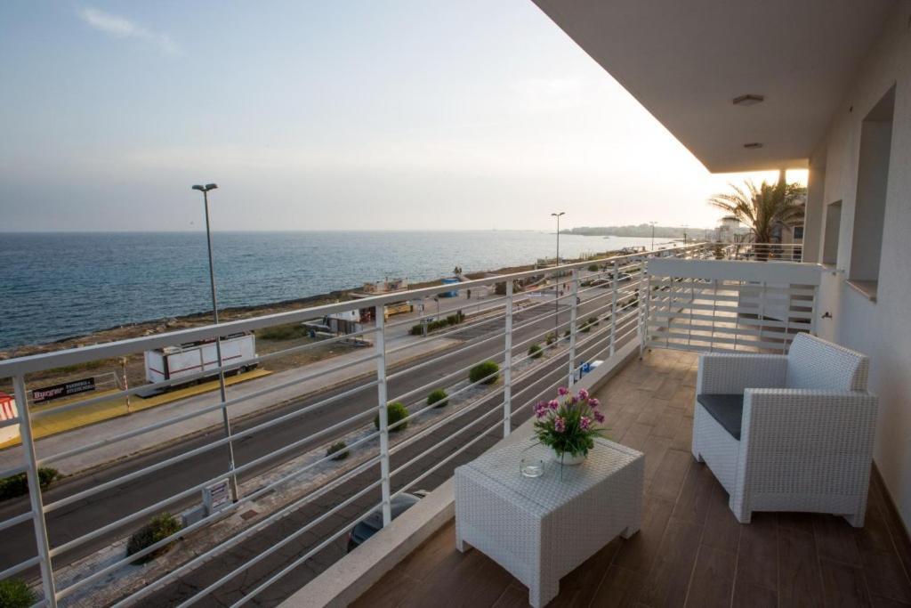 Spuma Di Mare Aparthotel Gallipoli Exterior photo